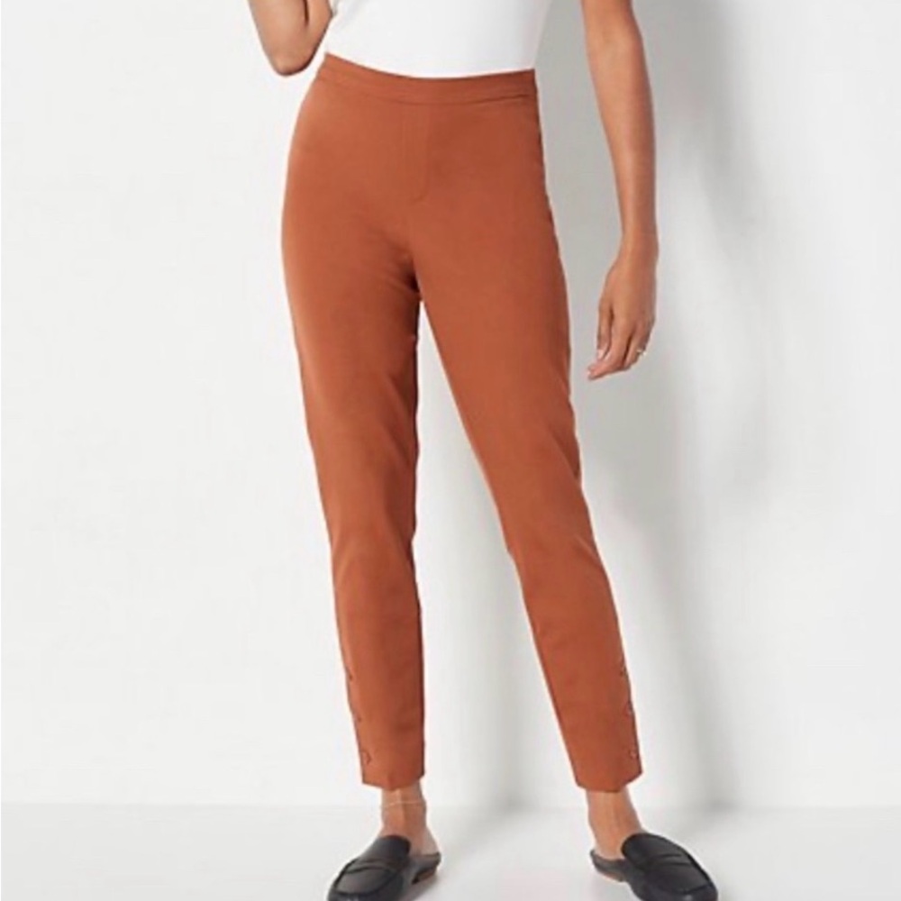 NWT Isaac Mizrahi QVC Brown Stretch Ankle Pants with Button Detail \ size 10